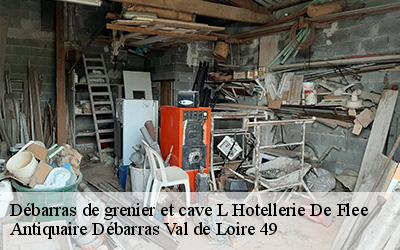 Débarras de grenier et cave  49500