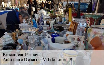 Brocanteur  49730
